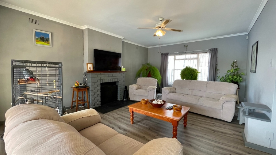 4 Bedroom Property for Sale in Dobson Western Cape